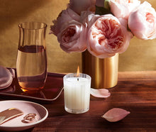 Cargar imagen en el visor de la galería, Vela Votiva - Rose Noir &amp; Oud