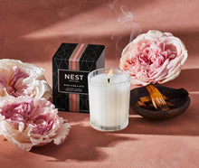 Cargar imagen en el visor de la galería, Vela Votiva - Rose Noir &amp; Oud