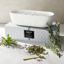 Cargar imagen en el visor de la galería, Vela Decorativa de 5 Mechas - White Tea &amp; Rosemary