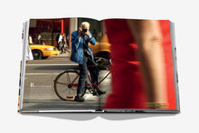 Cargar imagen en el visor de la galería, 5th Avenue - 200 Years of Stories &amp; Legends